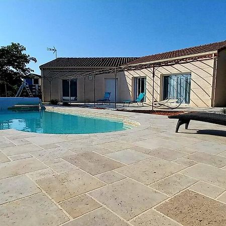 Villa 140 M² Hab. Avec Piscine Кастр Экстерьер фото